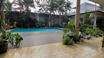 Gambar 1 Dijual Cepat Sampai Jadi. Jarang Ada. Rumah Asri Hadap Timur Dengan Tanah Luas Dan Ngantong + Swimming Pool di Area Haji Nawi Fatmawati