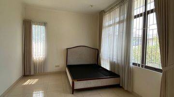 Gambar 3 Rumah 2 Lantai Semi Furnished di Cluster Atmosphere , Bogor