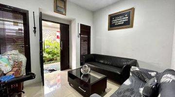 Gambar 4 Rumah Besar Minimalis 300m2 Hook Parkir 4 Mobil