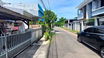 Gambar 1 Rumah tua hitung tanah di Jl Taruma Perkasa hadap Barat Daya SHM di rawa buaya cengkareng jakarta barat