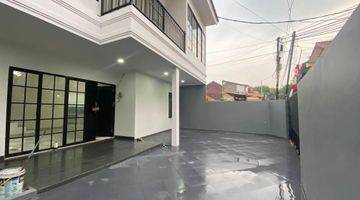 Gambar 1 Rumah 2 Lantai Baru Dekat Area Pondok Indah