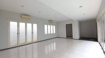 Gambar 4 Rumah Bagus Unfurnished di Jalan Ciniru Kebayoran Baru