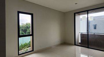 Gambar 2 Jual Harga Nego Rumah Hoek 2 Lantai Dengan 4+1kt Di Mulberry Residence, The Orchard Summarecon Bekasi