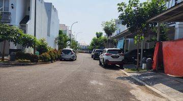 Gambar 5 JUAL HARGA NEGO RUMAH 2 LANTAI HOEK KONDISI BAGUS DAN 4+1KT DEKAT GERBANG DI MONTE TORENA GRANDWISATA BEKASI