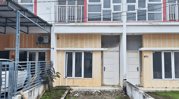 Gambar 2 Dijual Rumah di Komplek Victoria Townhouse, Medan Johor