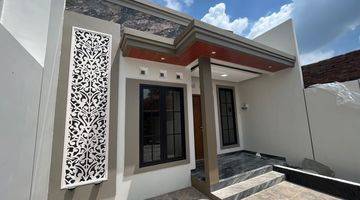 Gambar 1 Kawasan Perumahan Rumah Classic Modern Dekat Uii Jalan Kaliurang