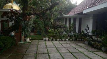 Gambar 1 Dijual Rumah 3 Lantai Semi Furnished Tanah Luas di Gegerkalong