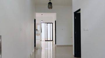 Gambar 2 New House, Full Renovasi di Griya Loka Bsd City