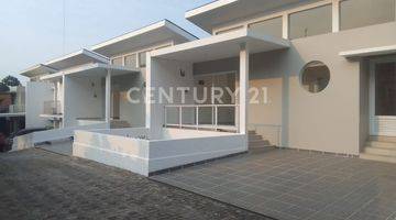 Gambar 4 Rumah Baru Modern Look Di Area Lebak Bulus