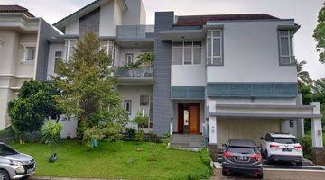 Gambar 1 Rumah 2 1/2 Lantai Mewah Bsd