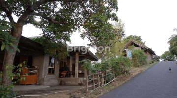 Gambar 3 Rumah Villa Dengan Lahan Luas Dan View Pantai Lovina Bali