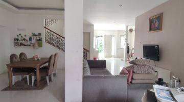 Gambar 2 Dijual Rumah di Cluster Victoria River Park, BSD