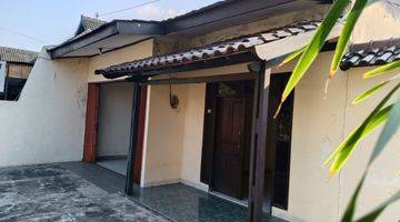 Gambar 2 Dijual Rumah 2 Lantai Pinggir Jalan Raya Palebon Pedurungan Semarang