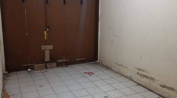 Gambar 5 Rumah 1 Lantai di Taman Kopo Indah 1 di Area yang Nyaman ( Butuh Renovasi ) SHM