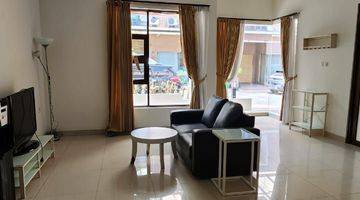 Gambar 4 Rumah 2 Lantai Semi Furnished