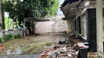 Gambar 2 Rumah Tua, lokasi tenang, dekat taman lokasi Menteng