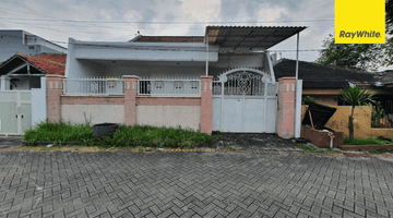 Gambar 1 Dijual Rumah 2 Lantai di Jalan Simolangit Sawahan Surabaya