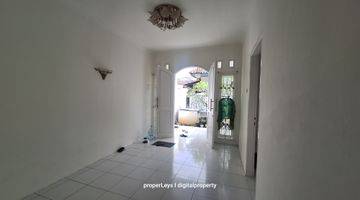 Gambar 3 Rumah 2 Lantai Bagus Semi Furnished di Kayu Putih Bebas Banjir