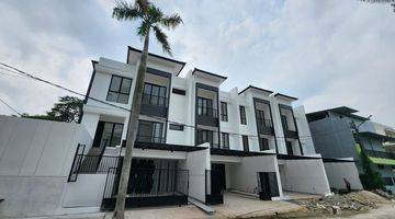 Gambar 1 Dijual rumah 3 lantai di citra garden 5 cengkareng jakbar