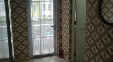 Gambar 5 Rumah 2 Lantai Bagus Unfurnished SHM di Kota Wisata, Bogor