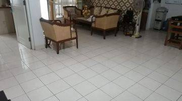 Gambar 4 Rumah 2 Lantai Bagus Unfurnished SHM di Kota Wisata, Bogor