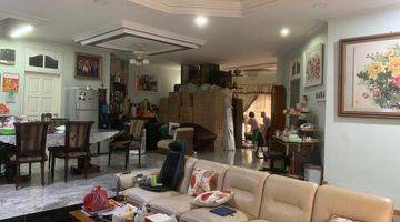 Gambar 2 Rumah 2 Lantai Semi Furnished Di Pluit Karang Kondisi Bagus