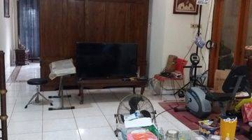 Gambar 1 Rumah 2 Lantai Bagus Semi Furnished SHM di Jl. H. Goden, Jakarta Selatan