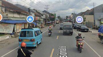 Gambar 2 Rumah tua lokasi strategis Adiwerna Tegal arah purwokerto