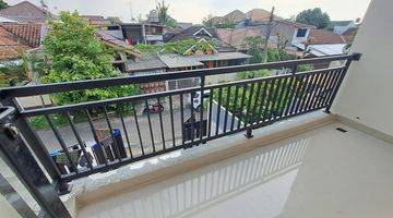 Gambar 5 Rumah Baru 2 Lantai Villa Melati Mas, Siap Huni