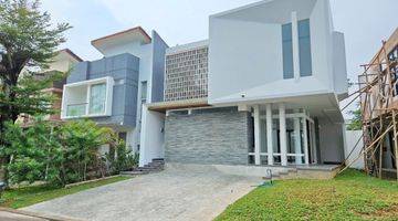 Gambar 1 Rumah 2 Lantai Bagus The Icon Bsd, Lingkungan Asri