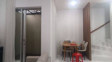 Gambar 5 Rumah hook Full Furnished di Malibu Village