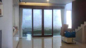 Gambar 1  Rumah Unfurnished Bagus di Jln Pinang Emas, Pondok Indah