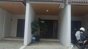 Gambar 4 Rumah Baru Full Furnished Dekat Dari Senayan, 3 Lantai