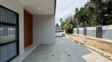 Gambar 4 RUMAH BARU SIAP PAKAI DI JALAN PASO