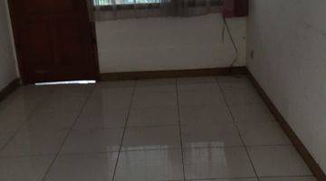 Gambar 3 Rumah 2 Lantai semi furnished siap huni di Setrawangi Setrasari