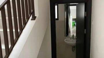 Gambar 2   Rumah dijual murah semi furnished siap huni di podomoro park