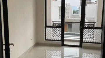 Gambar 1   Rumah dijual murah semi furnished siap huni di podomoro park