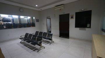 Gambar 1 Dijual Office Building Gedung Kantor 4 Lantai Ex Showroom Yang Terletak di Lokasi Dengan Traffic Yang Ramai Dua Arah Dan Sangat Strategis, di Tengah Kota Depok, Pancoran Mas, Jawa Barat.