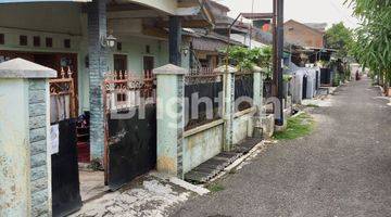 Gambar 5 Rumah 2 lantai Cisaranten  Bandung dalam komplek dekat SD Ashfiya