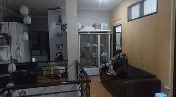 Gambar 4 Rumah 2 Lantai Bagus Furnished HGB di Batununggal, Bandung