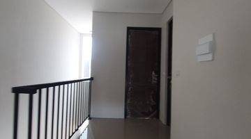 Gambar 5 Rumah Modern Type 5x15 di Cluster Alfiore, Banjar Wijaya