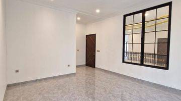 Gambar 5 Jual Rumah 3 Lantai di Tomang, Grogol, Luas 700m², Multi Function Hall Room