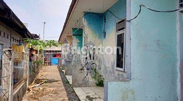 Gambar 3 RUMAH KONTRAKAN 6 PINTU HITUNG TANAH