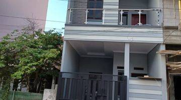 Gambar 1 Rumah 2 Lantai Baru Semi Furnished SHM di Poris Indah, Tangerang