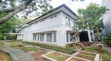 Gambar 4 Classic Minimalist House Cilandak Dekat Citos