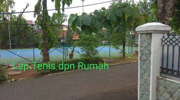 Gambar 2 RUMAH RAPI TERAWAT DEPAN LAPANGAN TENIS DI DUREN TIGA