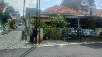 Gambar 2 Rumah Hook Area Banyumanik Semarang Selatan