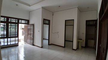 Gambar 5 Rumah Bagus Unfurnished di Harapan Indah, Bekasi b0128 