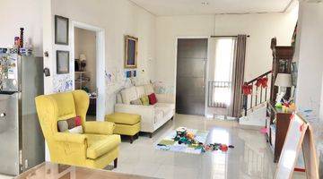 Gambar 3 Rumah 2 Lantai Bagus di The Savia, Bsd Semi Furnished