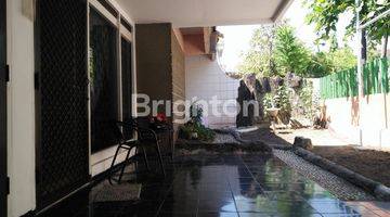 Gambar 3 RUMAH TERAWAT 1 LANTAI SEMI FURNISHED DI MANYAR TIRTOYOSO SELATAN